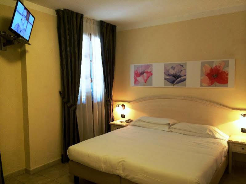 Hotel Sextum Bientina Ngoại thất bức ảnh